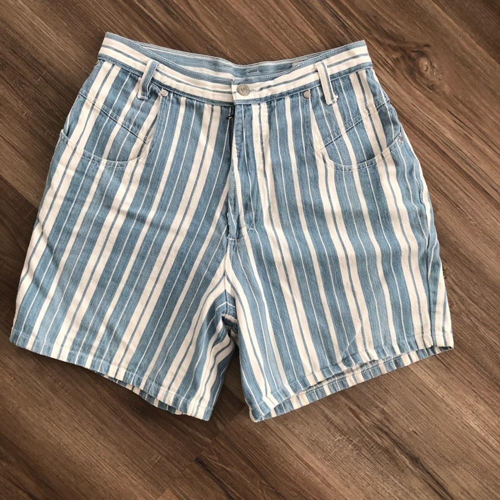 Mixit vintage blue and white stripe Parker shorts size 9/10